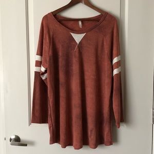 Brand New Raglan Top in Rust - 2X/3X